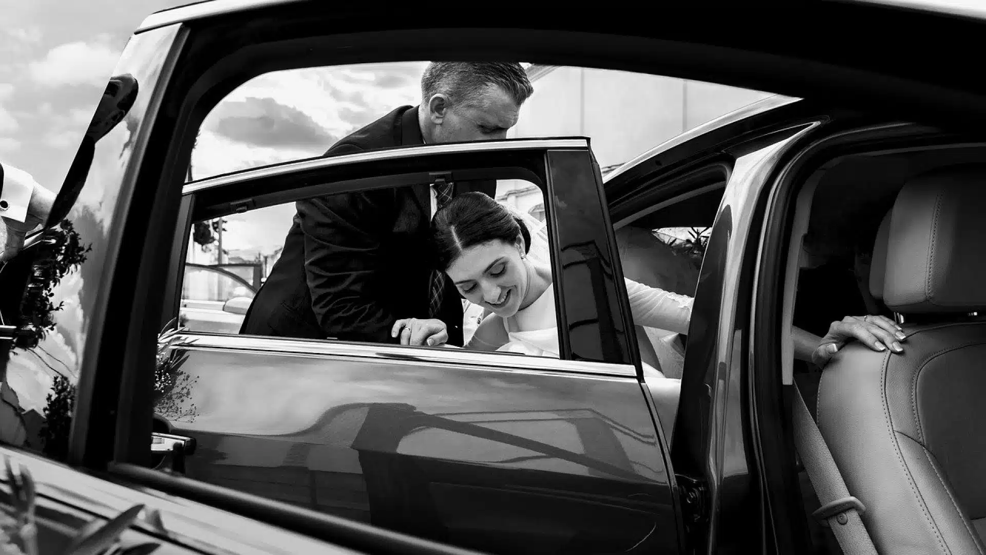 Mariage à marseille : louer un chauffeur pour un transport élégant